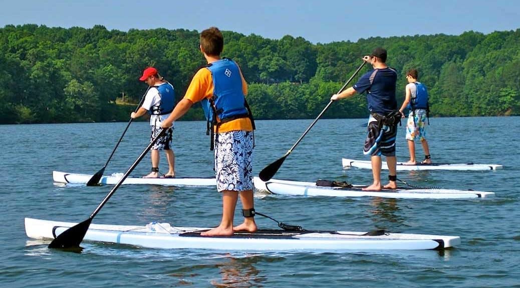 Stand up paddle surfing