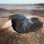 Pu'u oo crater from a Helicopter