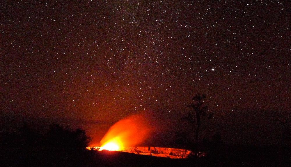 The glow from the Halema’uma’u crater