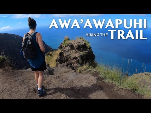 Hiking the Awa&#039;awapuhi Trail in Kauai 4K