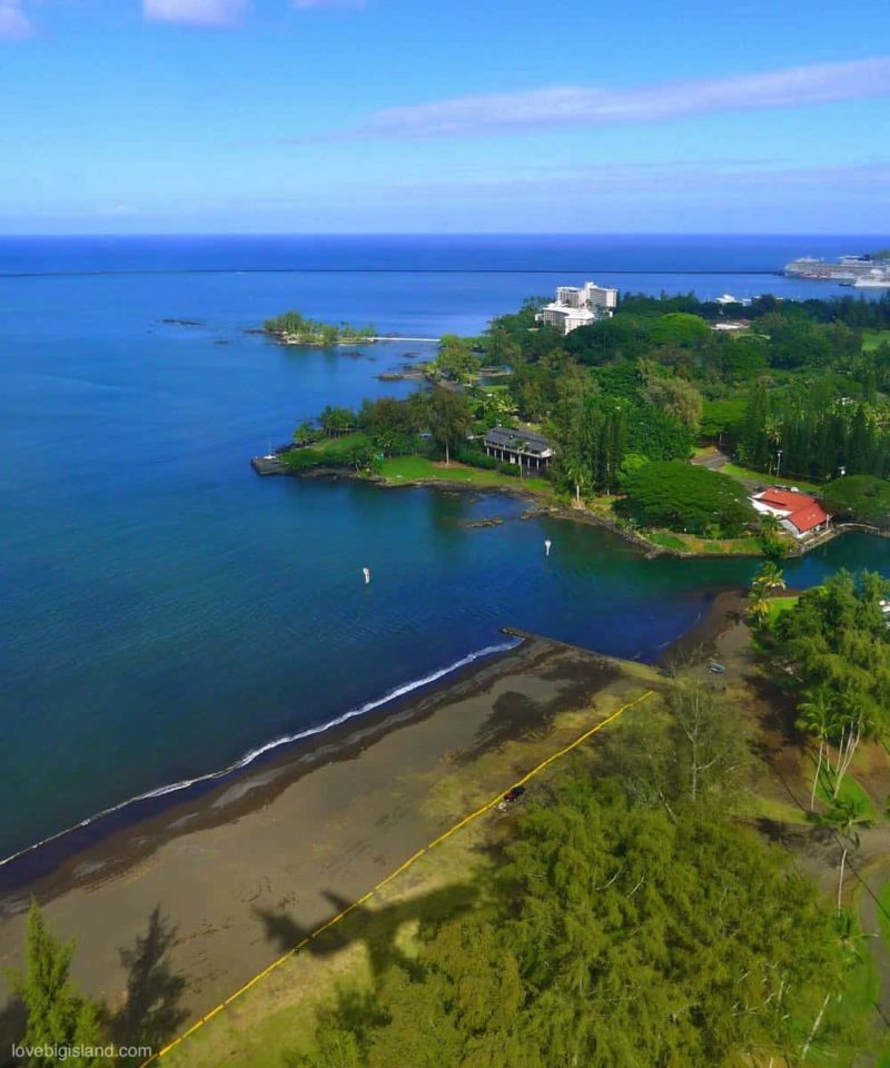 hilo airport, airplane landing, ITO, big island