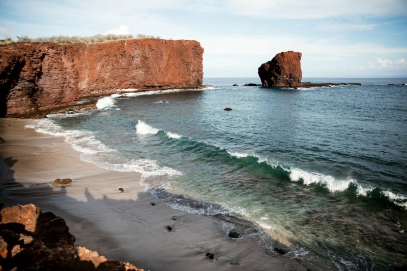 Puʻu Pehe (Sweetheart Rock)