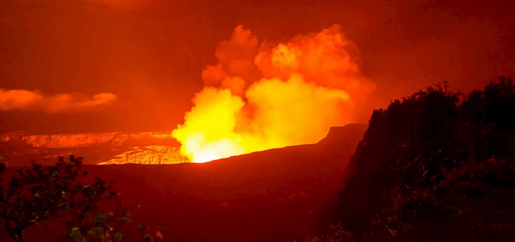 Twilight Volcano Unveiled (Hawaii Volcanoes National Park)