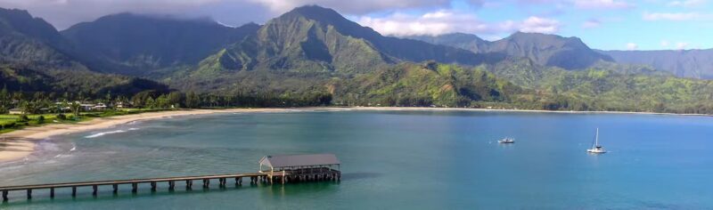This tour departs from beautiful Hanalei Bay. Image: Holoholo Charters.