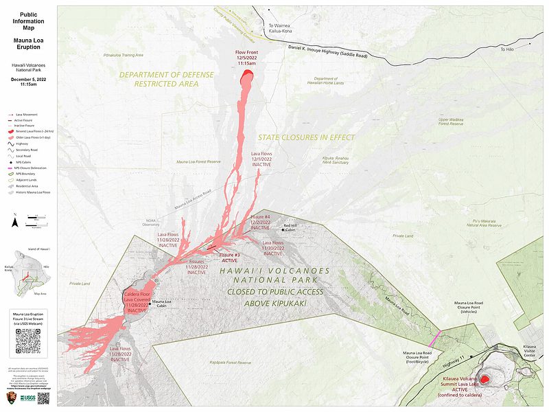 Topographic map showing Hawaiʻi Volcanoes National Park boundaries and active and inactive lava flows from Mauna Loa volcano moving north on 12/05/22, with the flow front approximately two miles from Daniel K. Inouye Highway. Also shown is Kīlauea volcano and the Kīlauea Visitor Center to the southeast and other points of interest including the closures of Mauna Loa Road in the park south of the eruption and Mauna Loa Access Road outside the park to the north.