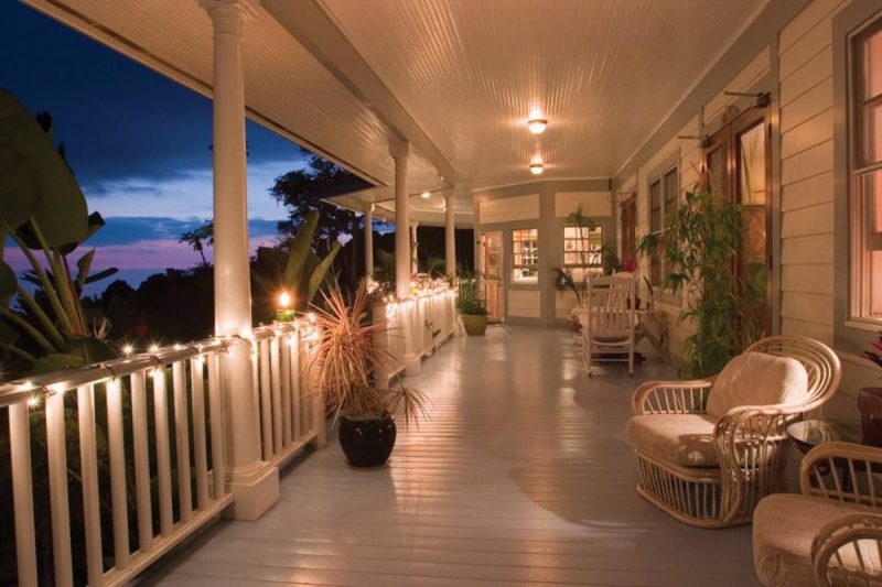 Evening view from the back Lanai of the Kaʻawa Loa Guesthouse.