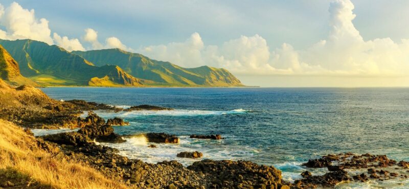 Sunset over the Waianae Mountains at the Kaʻena point State Park.