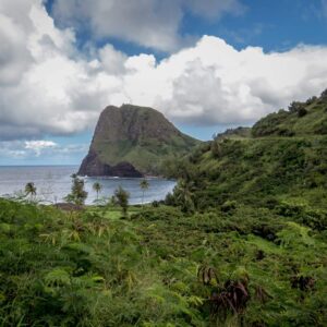 The 636-foot (194 m) high Kahakuloa Head (Pu'u Koa'e) is a scenic landmark on Kahekili Highway (Route 340)