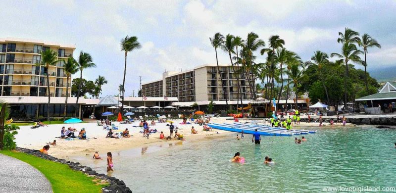 Kamakahonu (King Kam) Beach in Kona on the Big Island of Hawaii