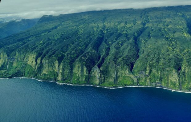 Spectacular views between Waipiʻo and Pololu valley