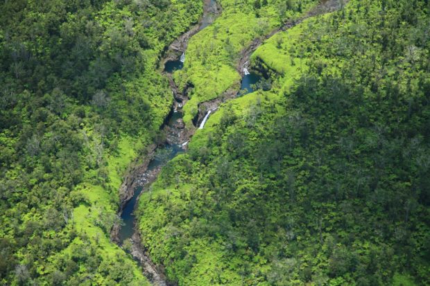 hamakua coast, waterfalls, helicopter tour