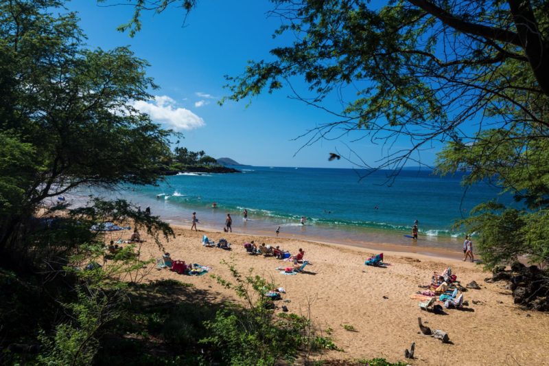  People enjoy a Makena Bay beach 