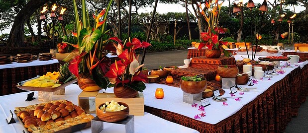 Hawaiian buffet spread at the Mauna Kea Luau