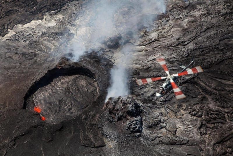 helicopter, lava, tour