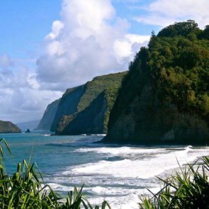 Pololu black sand beach, pololu valley, big island, hawaii, waipio valley