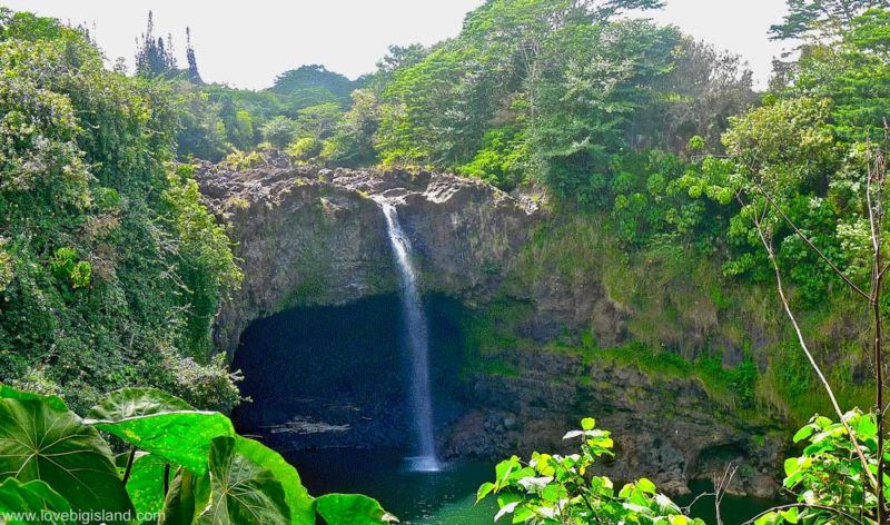 Rainbow falls in Hilo