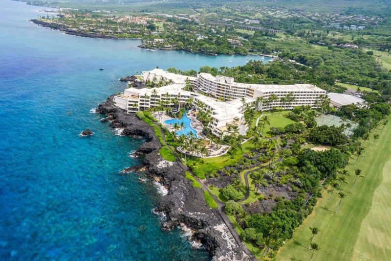 Aerial shot of the Sheraton Kona Resort & Spa at Keauhou Bay