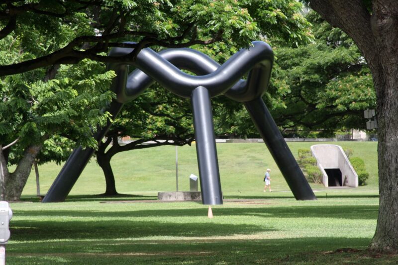 Sky Gate statue in Honolulu